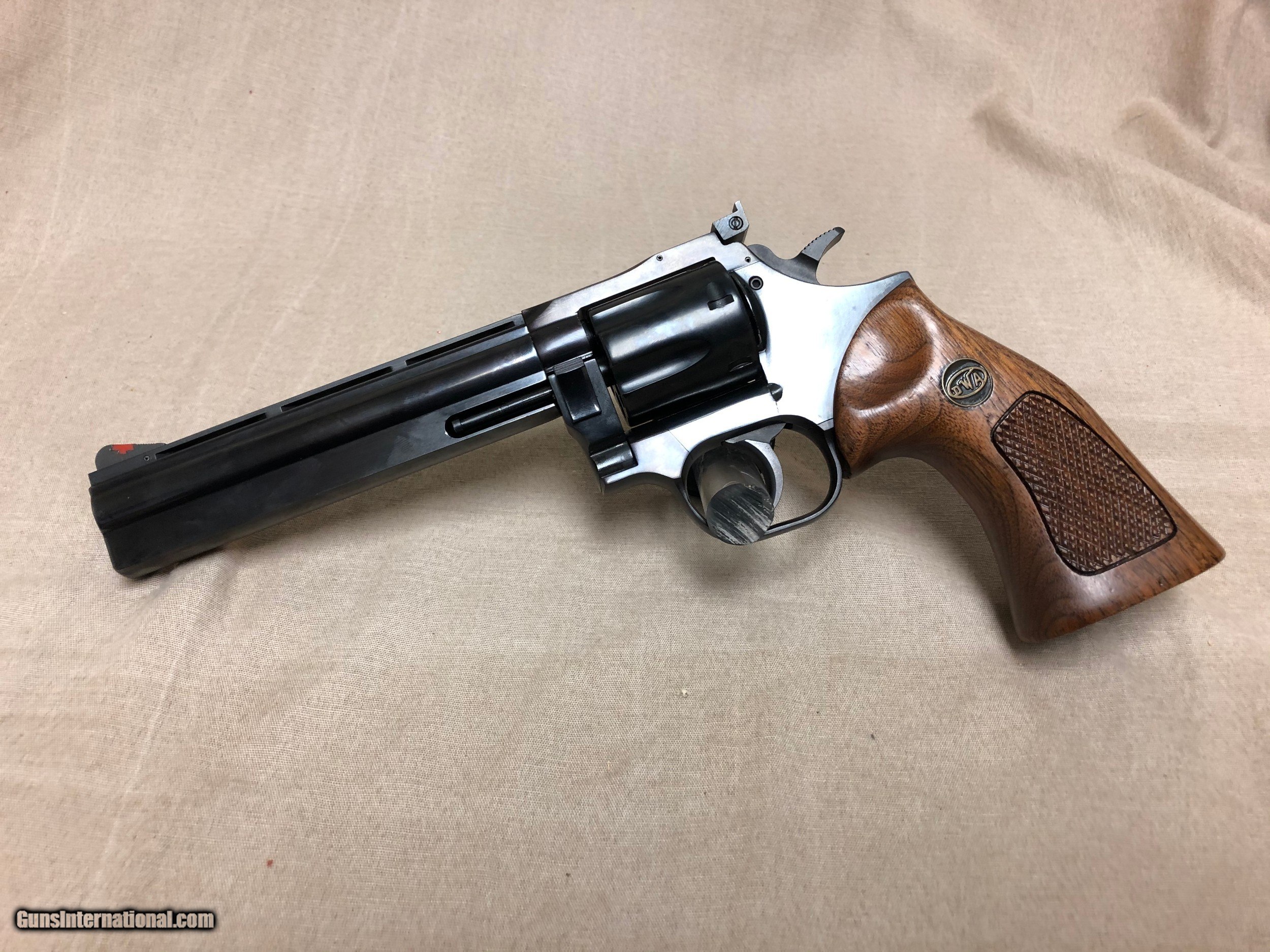 Dan Wesson Revolver 357 6