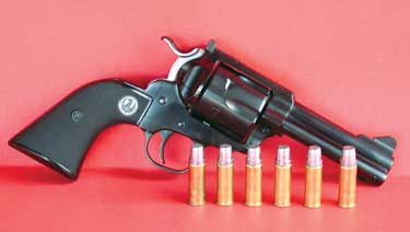 John Gallagher converted this Ruger New Model 50th Anniversary .357
Magnum Blackhawk to an easy-packin¹ 4