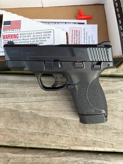 Smith & Wesson M&P Shield 45 - Image 2 of 6