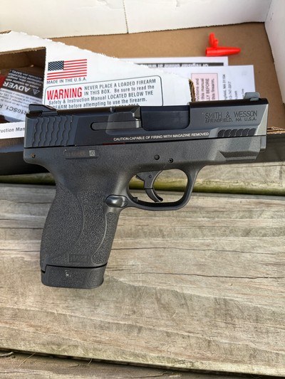 Smith & Wesson M&P Shield 45 - Image 3 of 6