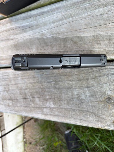 Smith & Wesson M&P Shield 45 - Image 4 of 6