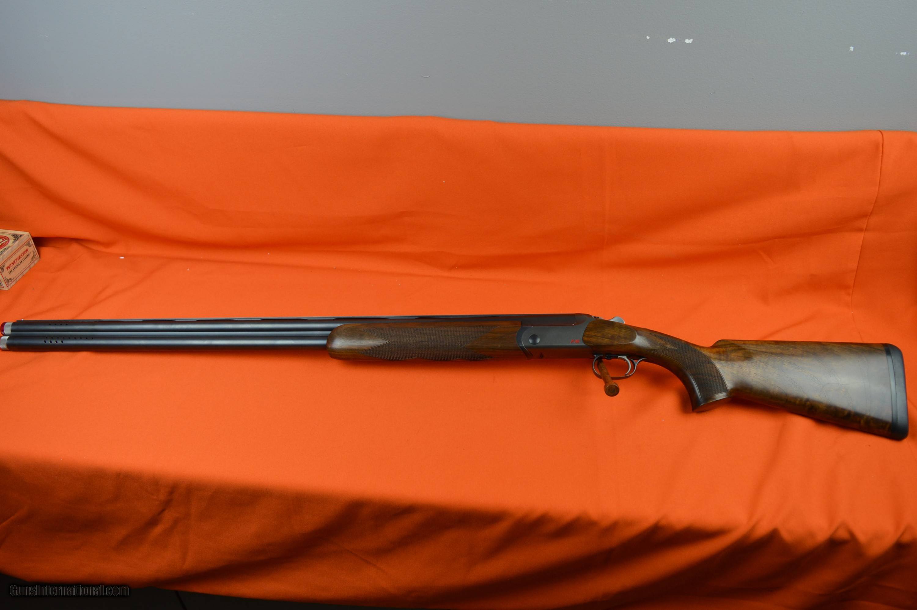 Blaser F16 Sporting Clays 12ga 32" Lightly Used Comes with 9 Briley