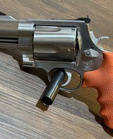 Rare New In Case S&W Smith & Wesson 500 ES Revolver Emergency Survival Bear Attack Kit w/ Knife & Extras Pelican Case Blaze Orange Grips Hard to Find - 5 of 15