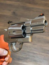 Rare New In Case S&W Smith & Wesson 500 ES Revolver Emergency Survival Bear Attack Kit w/ Knife & Extras Pelican Case Blaze Orange Grips Hard to Find - 14 of 15