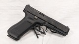 USED GLOCK 22 GEN. 5 MOS .40 S&W - 2 of 2