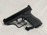 USED GLOCK 17 VICKERS 9MM - 1 of 2