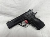 DAN WESSON DWX COMPACT 9MM - 1 of 4