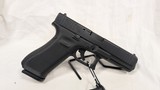 USED GLOCK 17 GEN. 5 9MM - 2 of 2