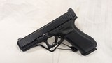 USED GLOCK 22 GEN. 5 MOS .40 S&W - 1 of 2