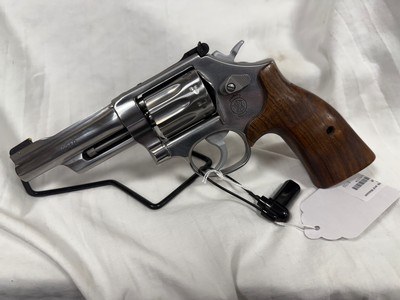 Smith & Wesson 610 4” Mountain Gun Lipsey Exc.