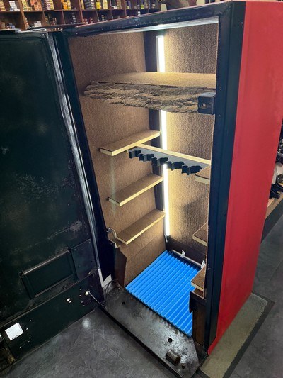 Custom 12 Gun Pepsi Machine Safe - Image 3 of 3