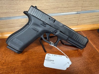 Used Glock 17 Gen 5 9MM - Image 2 of 2
