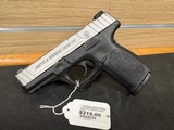 Used Smith & Wesson SD40 VE .40S&W - Image 1 of 2
