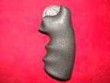 COLT PYTHON GRIPS "HOGUE" FINGER GROOVE, NEW COND. - 1 of 2