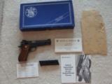 SMITH & WESSON M 52-2, 38 MID RANGE, ALSO KNOW AS 38 WAD CUTTER, EXC. COND. [SOLD PENDING FUNDS] - 1 of 3