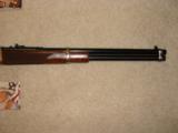 WINCHESTER 94 JOHN WAYNE COMMERATIVE 32-40 CAL. NEW UNFIRED IN BOX - 4 of 8