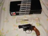 SMITH & WESSON 36-4, 2