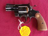 COLT PYTHON 357 MAGNUM 2 1/2" :"ROYAL BLUE" NEW UNFIRED IN THE BOX - 3 of 7