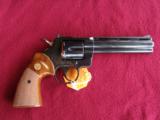 COLT PYTHON 357 MAGNUM, 6