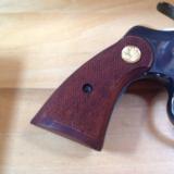 COLT PYTHON 357 MAG. 2 1/2
