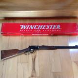 WINCHESTER 9422,
22 LR. HIGH GRADE, 20 1/2" BARREL [RACOON ON ONE SIDE, HOUND DOG ON THE OTHER SIDE], NEW UNFIRED IN BOX - 1 of 10