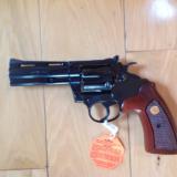 COLT BOA 357 MAG. BLUE, LIKE NEW IN BOX WITH OWNERS MANUAL, ETC. VERY HARD TO FIND MOST COLT SNAKE COLLECTORS DON'T HAVE A BOA IN THERE COLLECTION - 2 of 7