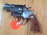 COLT PYTHON 357 MAG., 2 1/2" STAINLESS, APPEARS UNFIRED NO CYLINDER TURN RING, IN BOX NEW COND. - 2 of 3