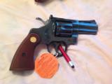 COLT PYTHON 357 MAGNUM, "RARE" 3" ROYAL BLUE" APPEARS UNFIRED NEW IN BOX - 2 of 3