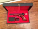 BROWNING BELGIUM "MEDALIST" 22 LR. ABSOUTELY NEW 100% COND. IN THE MEDLIST CASE - 1 of 4