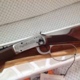 WINCHESTER 94 JOHN WAYNE, 32-40 CAL. NEW UNFIRED IN BOX - 6 of 8