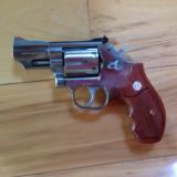 SMITH & WESSON 357 MAG. M-66-3, 2 1/2