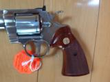 COLT PYTHON 357 MAGNUM, 6" STAINLESS, NEW 100% COND,. UNFIRED, NO TURN RING, IN BOX - 5 of 6