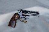 COLT PYTHON 357 MAGNUM, 4" "ROYAL BLUE" NEW 100% COND., UNFIRED, NO TURN RING, IN COLT CUSTOM SHOP BOX - 4 of 7