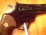 COLT PYTHON 357 MAGNUM 4" BLUE, MFG. 1968, NEW 100% COND., UNFIRED, NO TURN RING, IN THE BOX - 8 of 9