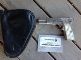 BROWNING BELGIUM HI POWER
RENISSANCE 9MM, MFG. 1967, RING HAMMER, ZIPPER POUCH & OWNERS MANUAL, ALL FACTORY ORIGINAL, UNFIRED 100% COND.
- 1 of 3