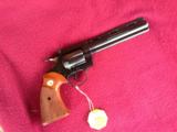 COLT DIAMONDBACK 22 LR. 6" BLUE, NEW UNFIRED 100% COND. IN BOX "NO DISSAPOINTMENTS HERE" - 3 of 5