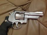 SMITH & WESSON 629-3, 44 magnum, 4" STAINLESS "MOUNTAIN GUN" SPECIAL EDITION, EXC. COND.
- 3 of 3