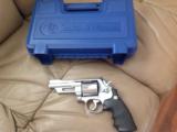 SMITH & WESSON 629-3, 44 magnum, 4" STAINLESS "MOUNTAIN GUN" SPECIAL EDITION, EXC. COND.
- 1 of 3
