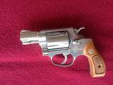 SMITH & WESSON 60 NO DASH, 38 SPC. 2'' STAINLESS
LIKE NEW IN BOX WITH OWNERS MANUAL - 2 of 4