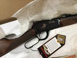 WINCHESTER 9422, 22 LR. HIGH GRADE, TRIBUTE TRADITIONAL, ENGRAVED RECEIVER WITH GOLD HORSE RIDER, NEW UNFIRED 100 % COND. IN BOX WITH RED SLEEVE. - 2 of 8