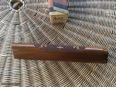 REMINGTON 1100, 20 GA. STANDARD FOREARM, NEW NEVER BEEN ON A GUN, 100% COND. IN REMINGTON DUPONT BOX - Image 2 of 4