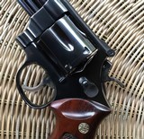 SMITH & WESSON 41 MAGNUM, MODEL 57-1, 8 3/8" BARREL, BLUE, AS NEW COND. IN S&W WOOD PRESENTATION CASE - 9 of 10