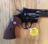 COLT PYTHON 357 MAGNUM, 6" BLUE, APPEARS UNFIRED, NEW COND. MFG. 1969, IN BOX WITH OWNERS MANUAL & HANG TAG - 4 of 7