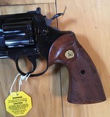 COLT PYTHON 357 MAGNUM, 6" BLUE, APPEARS UNFIRED, NEW COND. MFG. 1969, IN BOX WITH OWNERS MANUAL & HANG TAG - 6 of 7