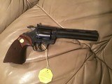 COLT DIAMONDBACK 22 LR. 6” BLUE, NEW UNFIRED, UNTURNED IN FACTORY COSMOLINE, MFG. 1981, IN THE FACTORY BOX - 3 of 4