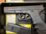 GLOCK 17, 9 MM, 2ND GENERATION, COMES WITH TWO 17 ROUND MAG.’S, LIKE NEW IN THE BOX - 2 of 5