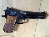 SMITH & WESSON 52-2, 38
MID RANGE CAL. BETTER KNOWN AS 38 WADCUTTER, APPEARS UNFIRED, 100% COND. IN THE BOX WITH 2 MAGAZINES - 5 of 6