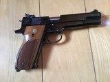 SMITH & WESSON 52-2, 38
MID RANGE CAL. BETTER KNOWN AS 38 WADCUTTER, APPEARS UNFIRED, 100% COND. IN THE BOX WITH 2 MAGAZINES - 2 of 6