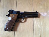 SMITH & WESSON 52-2, 38
MID RANGE CAL. BETTER KNOWN AS 38 WADCUTTER, APPEARS UNFIRED, 100% COND. IN THE BOX WITH 2 MAGAZINES - 4 of 6