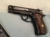 BROWNING BDA 380 CAL. BLUE, 13 SHOT , 2 MAG’S, 99% COND. WITH OWNERS MANUAL - 2 of 4